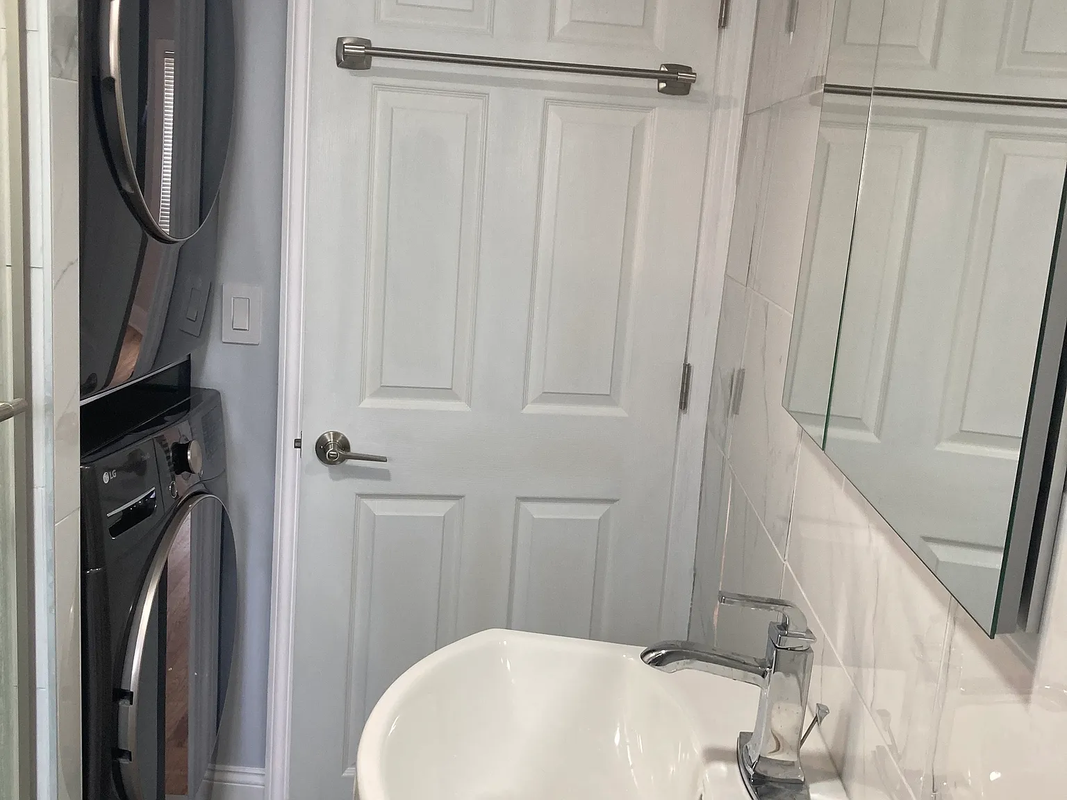 2 bed, $1,400 — Photo 3