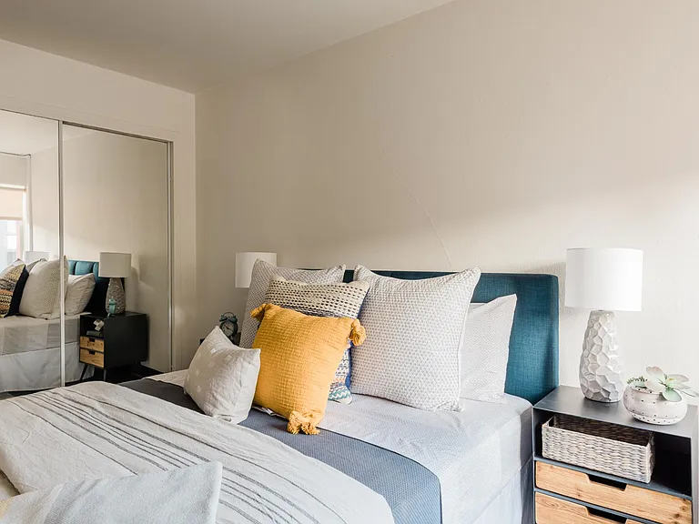 Portland Towers Apartments — Photo 37