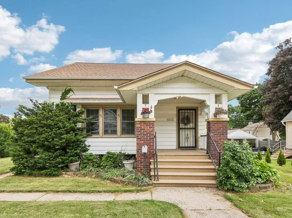 1010 North Chicago AVENUE, South Milwaukee, WI 53172