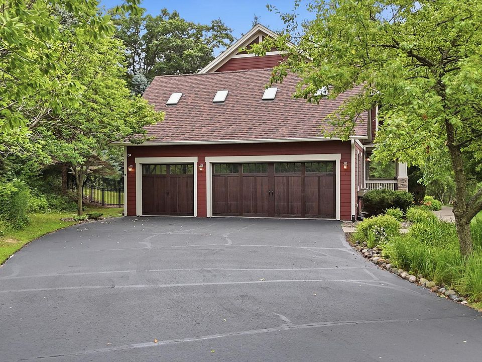 2nd image of 317 Meadow Ridge Ct