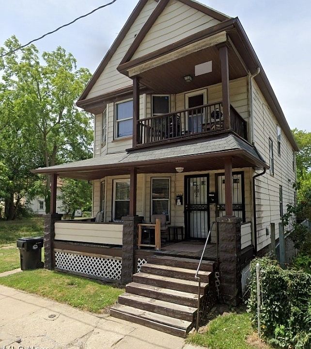 1st image of 1012 E 72nd St