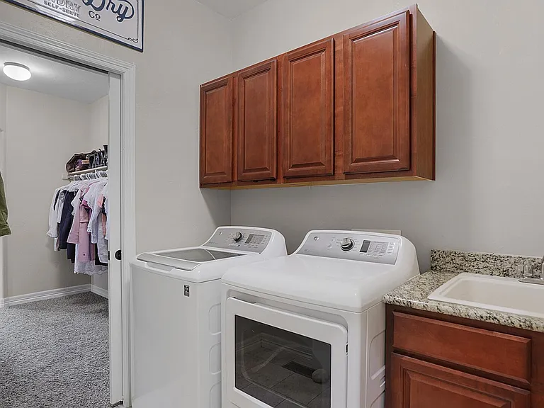 12417 Salmon Stone Point — Photo 19