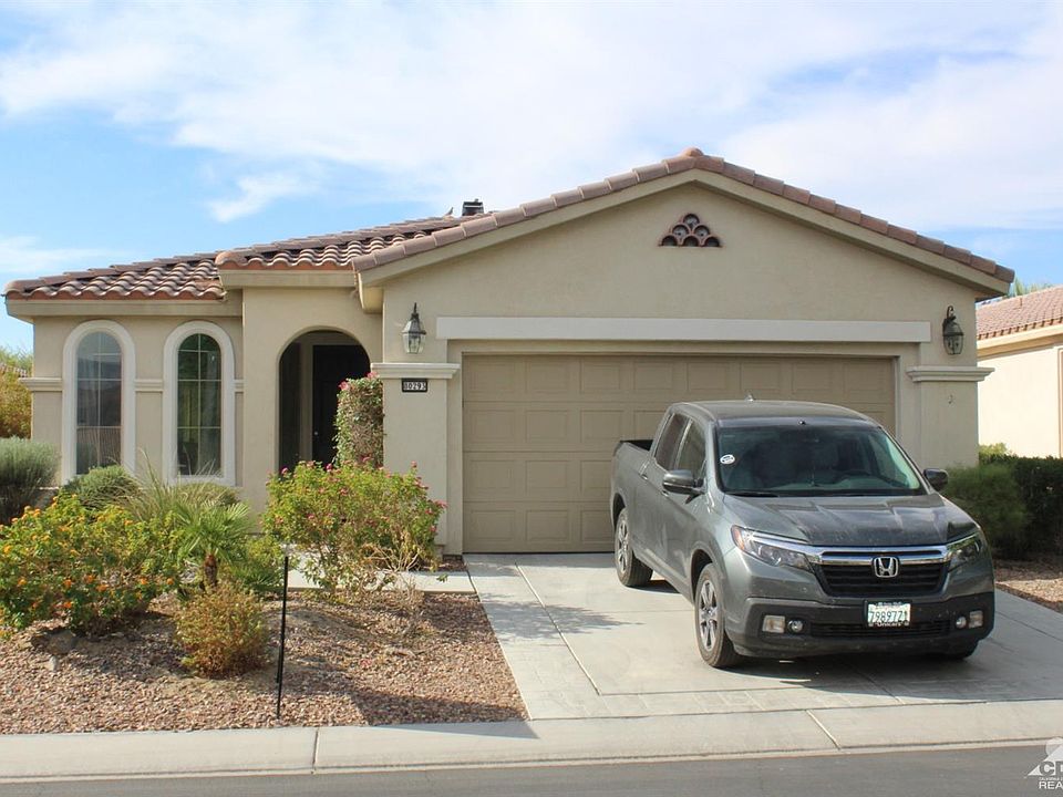 1st image of 80293 Avenida Santa Belinda