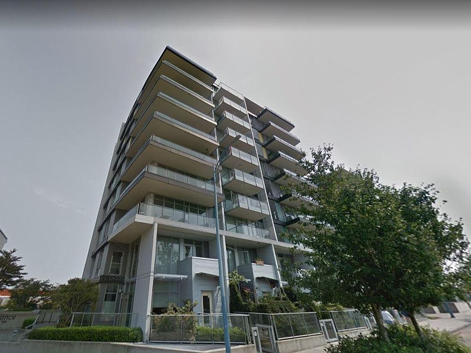 2nd image of 379 Tyee Rd #209