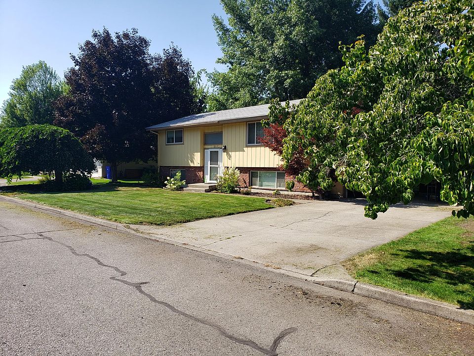 1st image of 13217 E 9th Ave