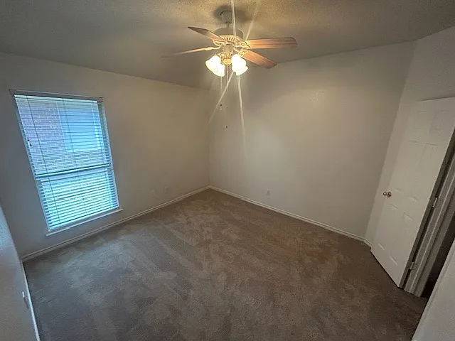 748 Summerfield Dr — Photo 16