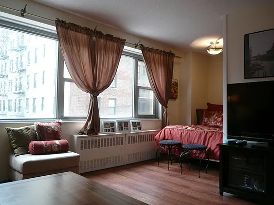 Rented by Cooper & Cooper Real Estate | media 24