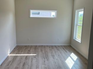 5 Long Branch Rd, Washington, IN 47501