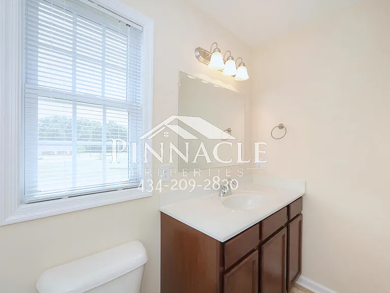 2313 Acorn St #B — Photo 13