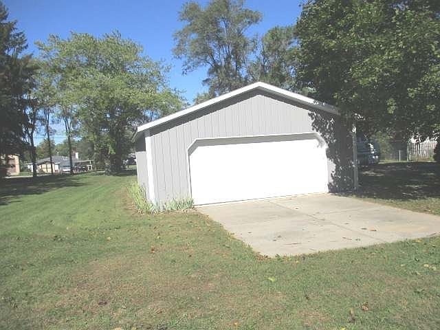 1st image of 442 S Scott Dr