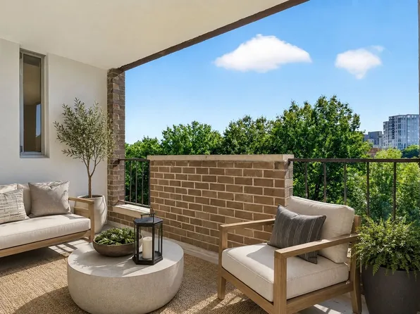 33 Pond Ave APT 609, Brookline, MA 02445