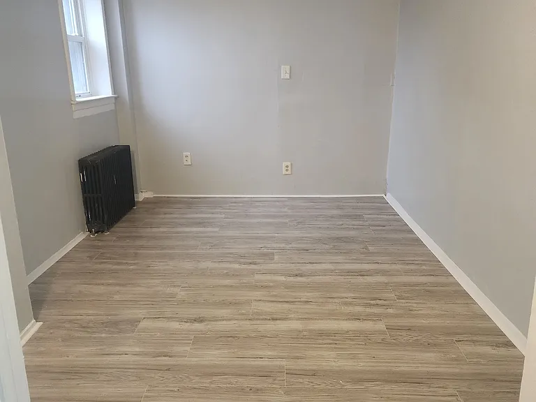 10 N Bond St #1 — Photo 3