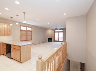 8221 Pine Lake Rd, Lincoln, NE 68516