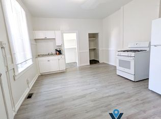 7 Worcester Pl, Holyoke, MA 01040