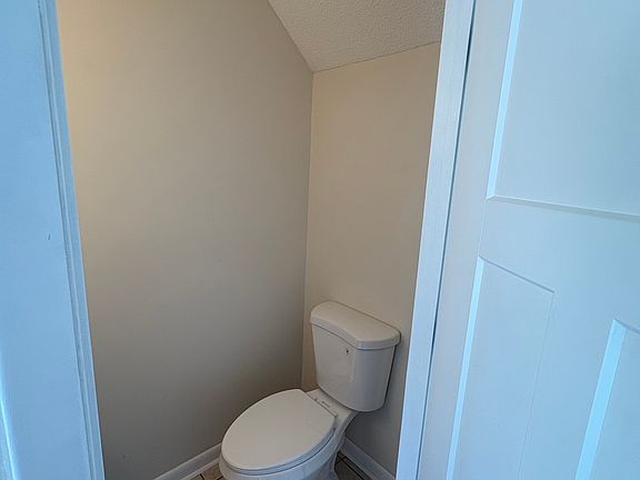 3rd image of 1476 Highway 126 APT B8