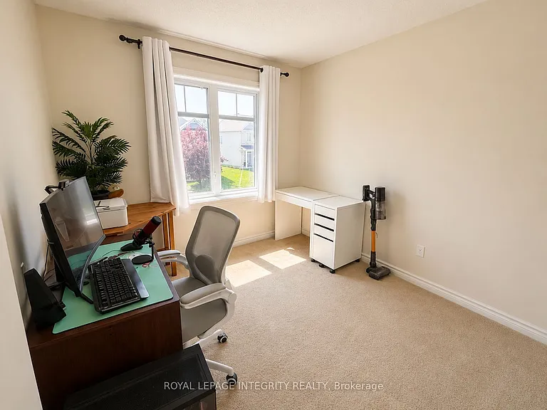 106 Hornchurch Ln — Photo 16