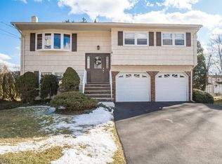 6 Hampton Rd, Flanders, NJ 07836