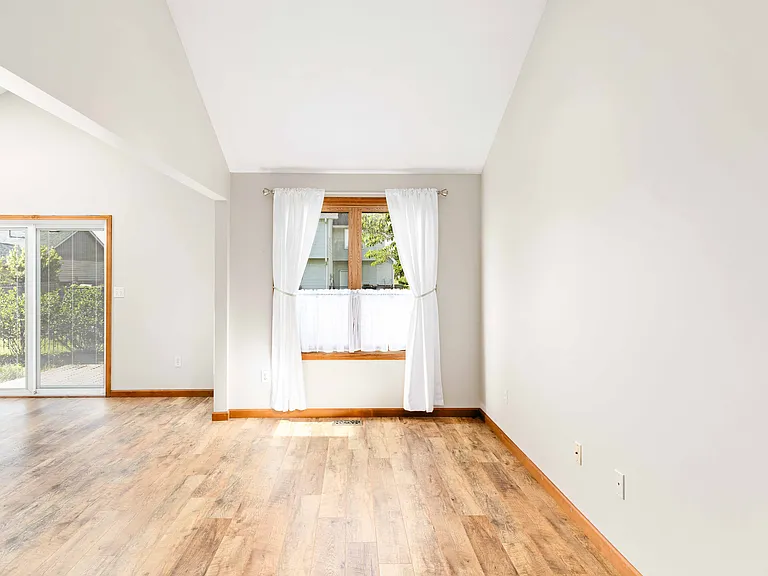 3442 Berkdale Dr — Photo 14