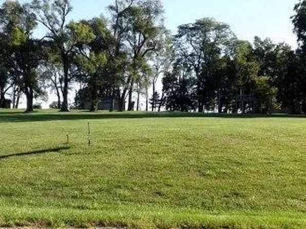 502 N Woodland Dr, North English, IA 52316