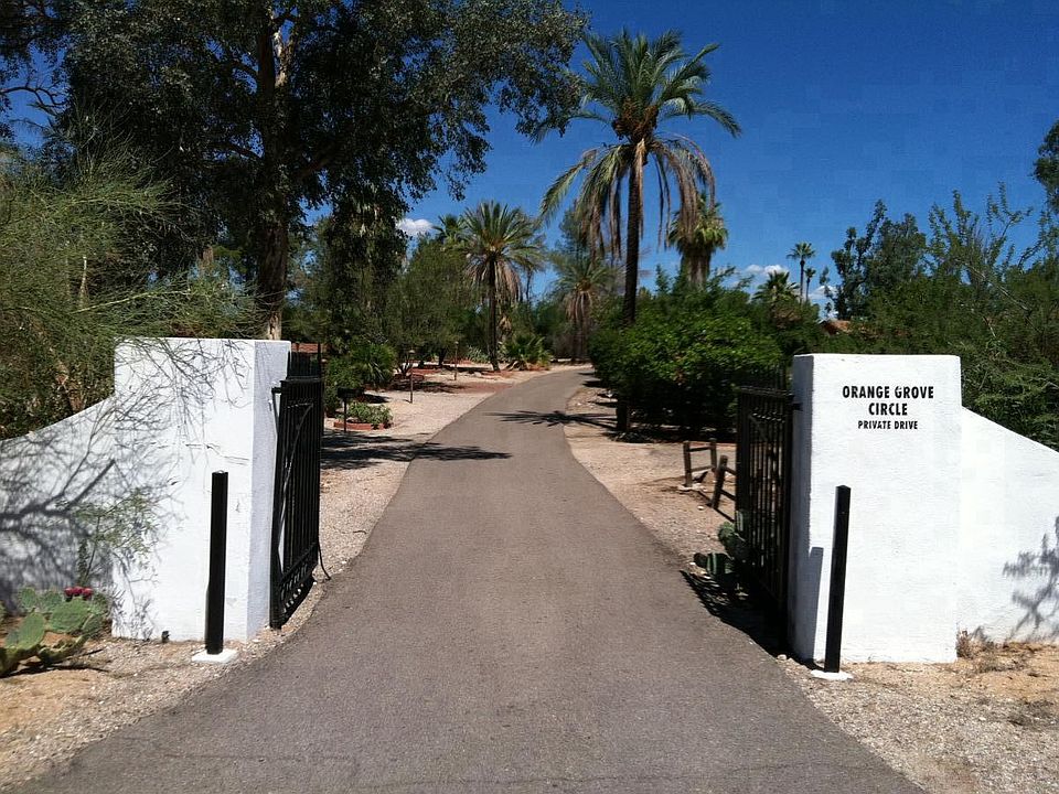 Entrance Gate to Orange Grove Circle
