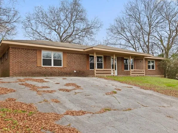 5041 Shoals Ln, Chattanooga, TN 37416