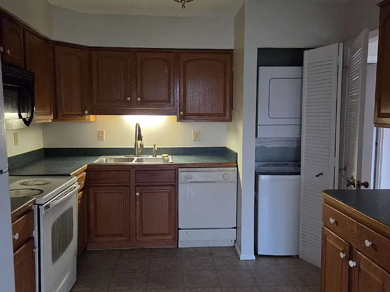 1030 Brinker Dr #302 — Photo 6