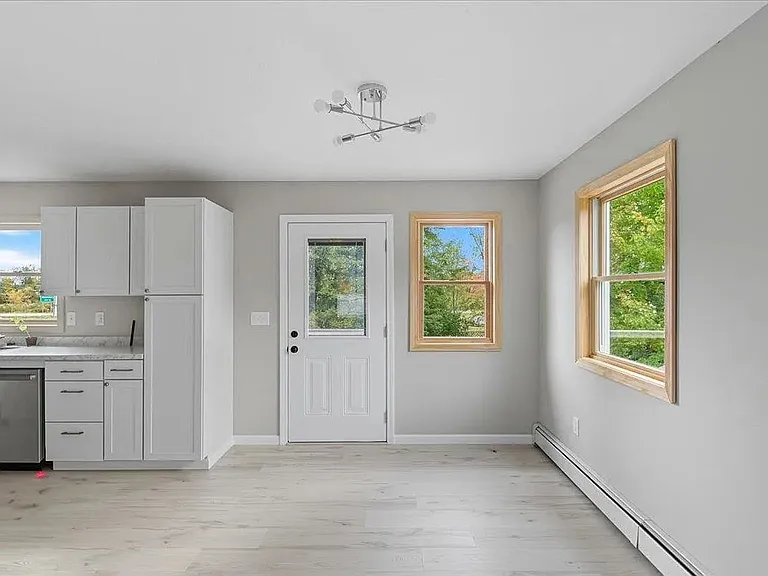 89 Oakwood Dr — Photo 7