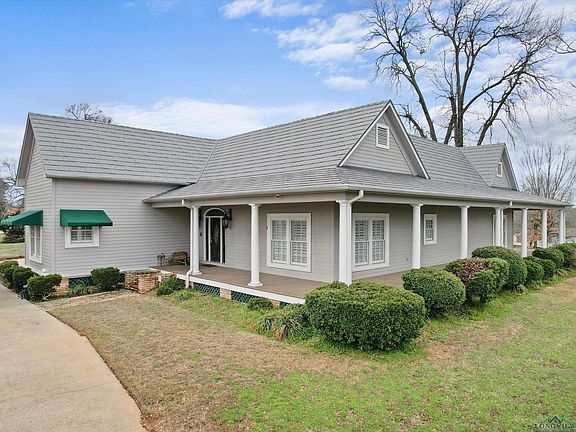 3rd image of 102 Hillcrest Dr