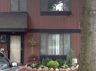 20 Berry Ct, Staten Island, NY 10309
