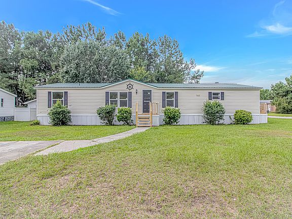 3rd image of 8157 Woodland Dr.