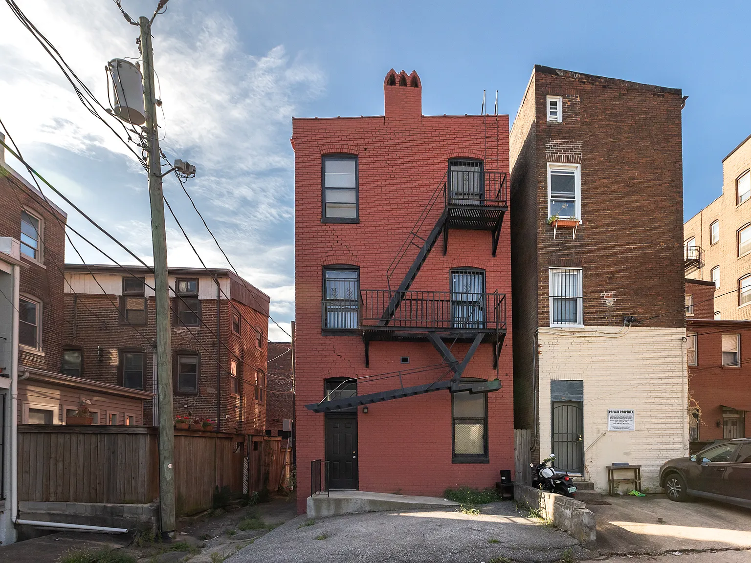 14 E Read St — Photo 2