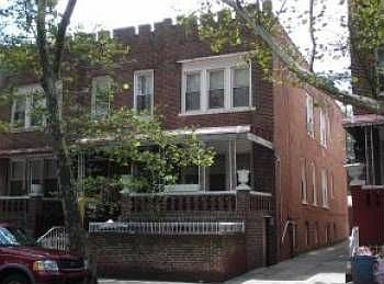 2nd image of 266 E 91st St