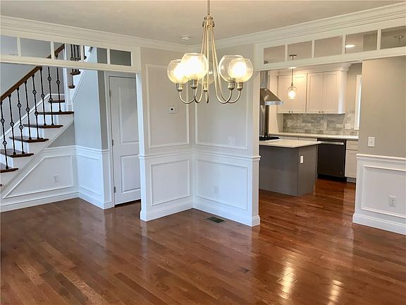 4th image of 51 Billington Cir