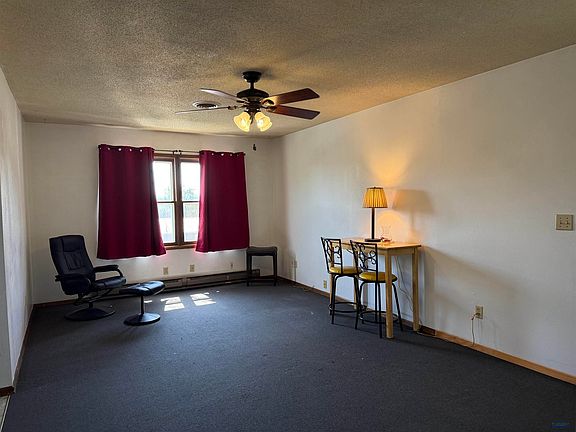 2nd image of 2330 Lincoln Ave