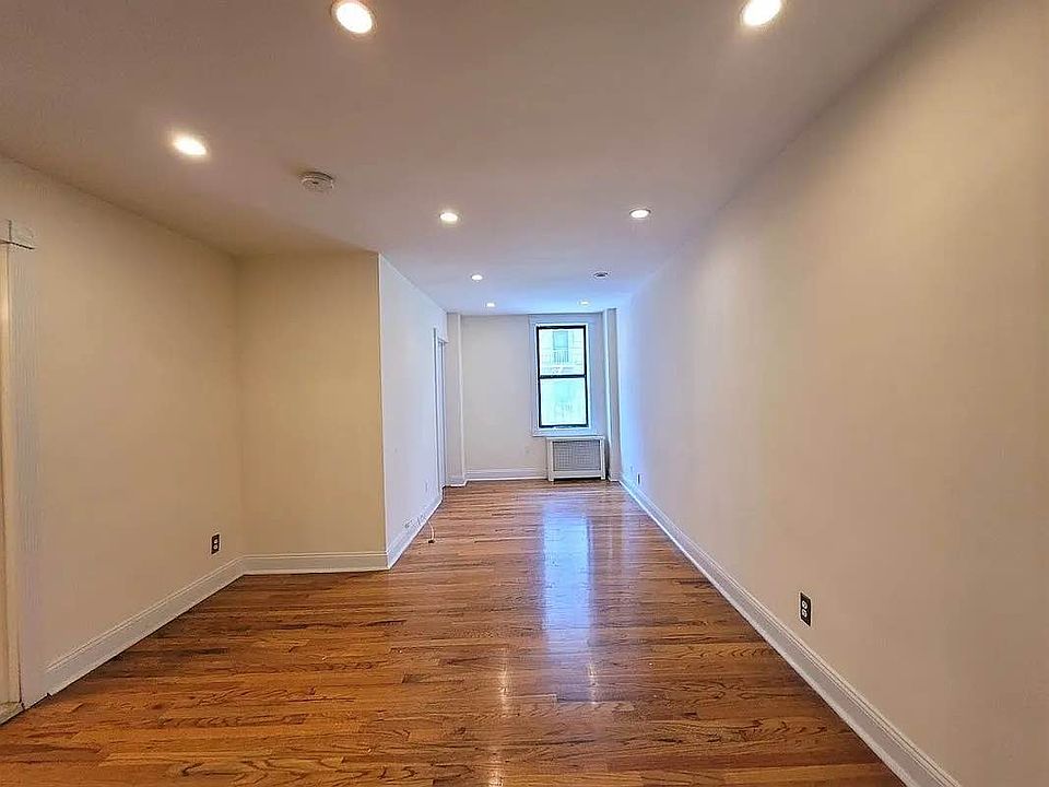 1st image of 135 E 17th St #7X