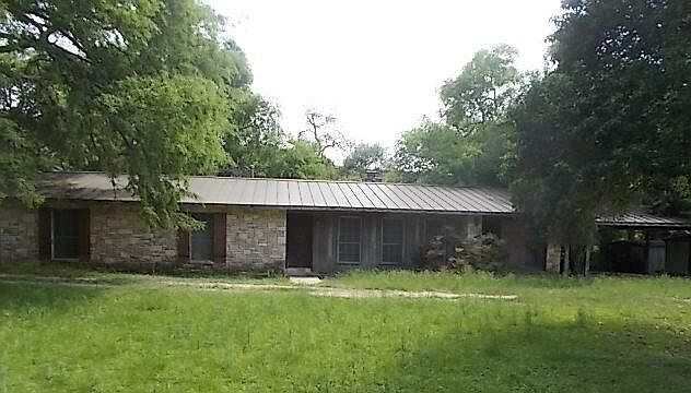 1st image of 214 Lakeway Dr