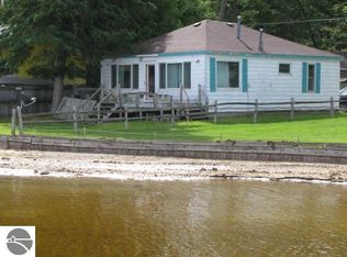 206 Maple Ave, East Tawas, MI 48730