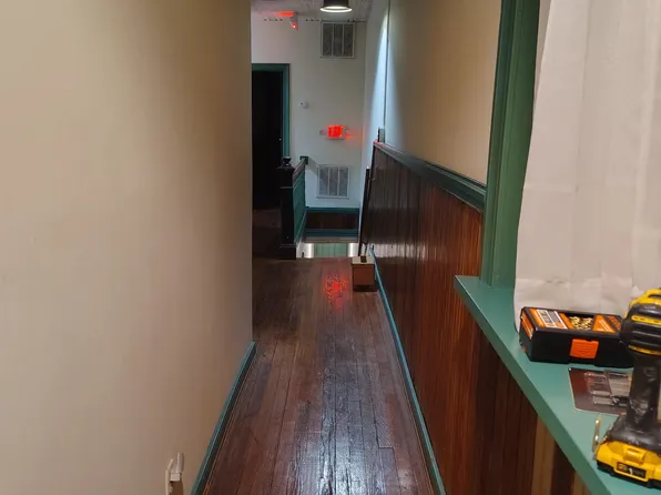 106 S Railroad Ave #B, Ashland, VA 23005