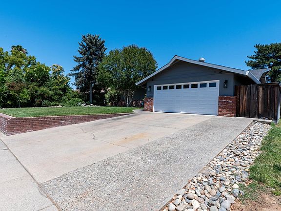 2nd image of 4530 Bela Way