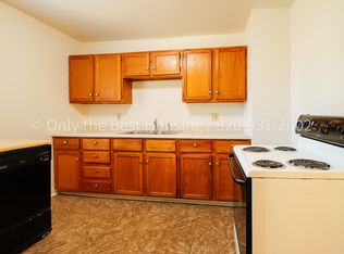 1328 Reed Ave #B, Oshkosh, WI 54901