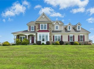 6786 Gwenmawr Rd, Bethlehem, PA 18017