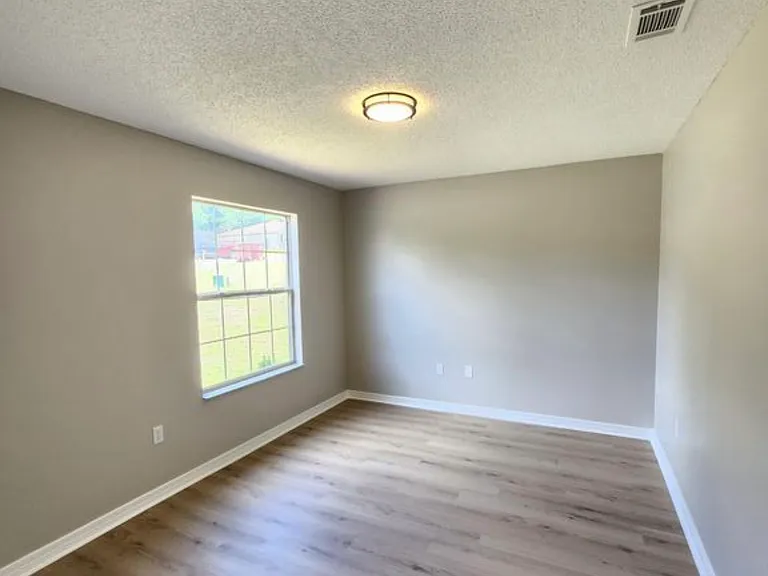 202 Cabana Way — Photo 7
