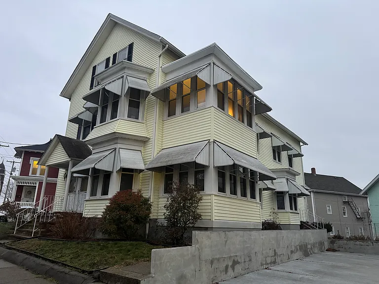 120 Summit St #3 — Photo 10