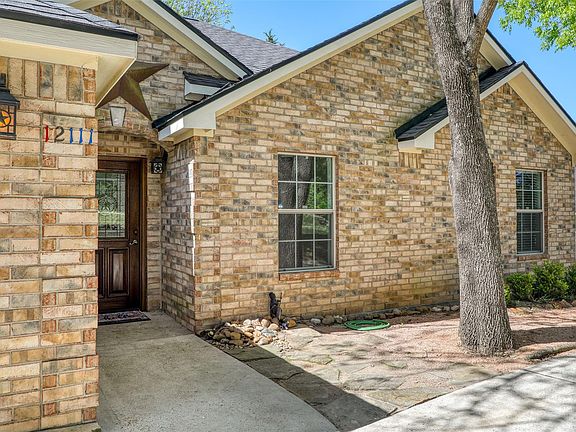 3rd image of 12111 N Ridgeway Dr