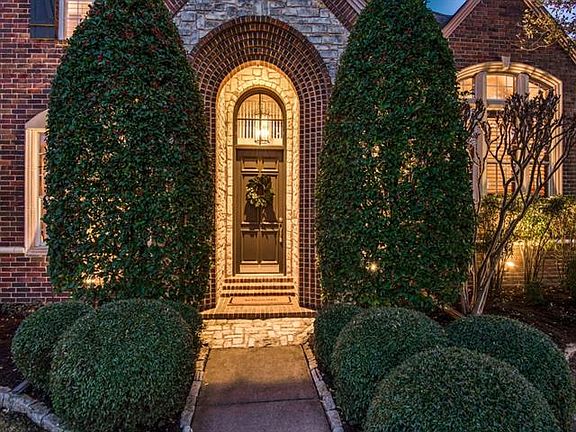 4th image of 2719 Brookshire Dr