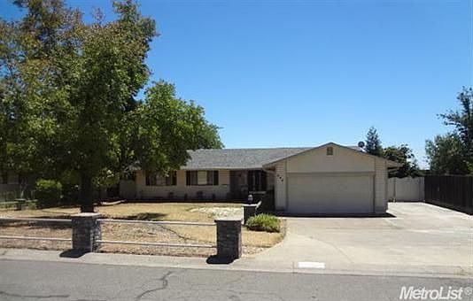 1st image of 948 Kings Canyon Dr