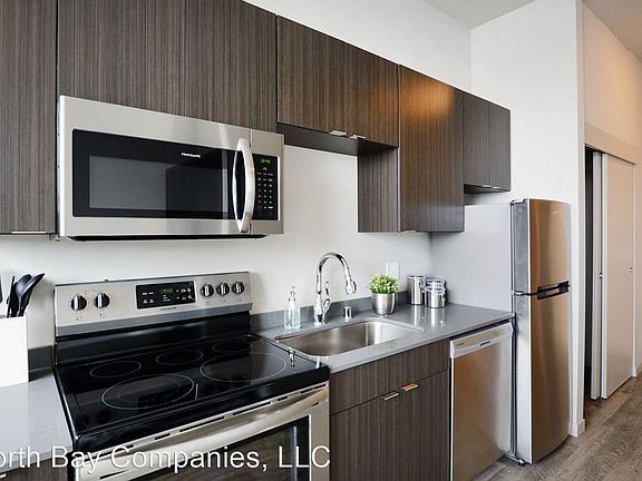 3rd image of 408 4th St SE #7522515
