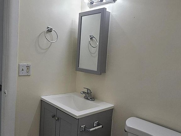 3rd image of 1505 Crescent Cir #1505A9