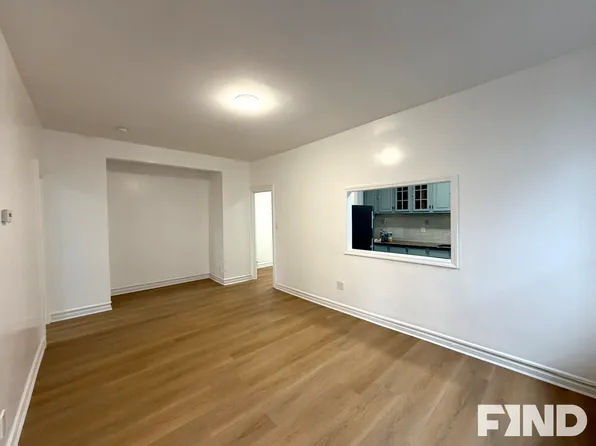 137 East 93rd Street image 2 of 11