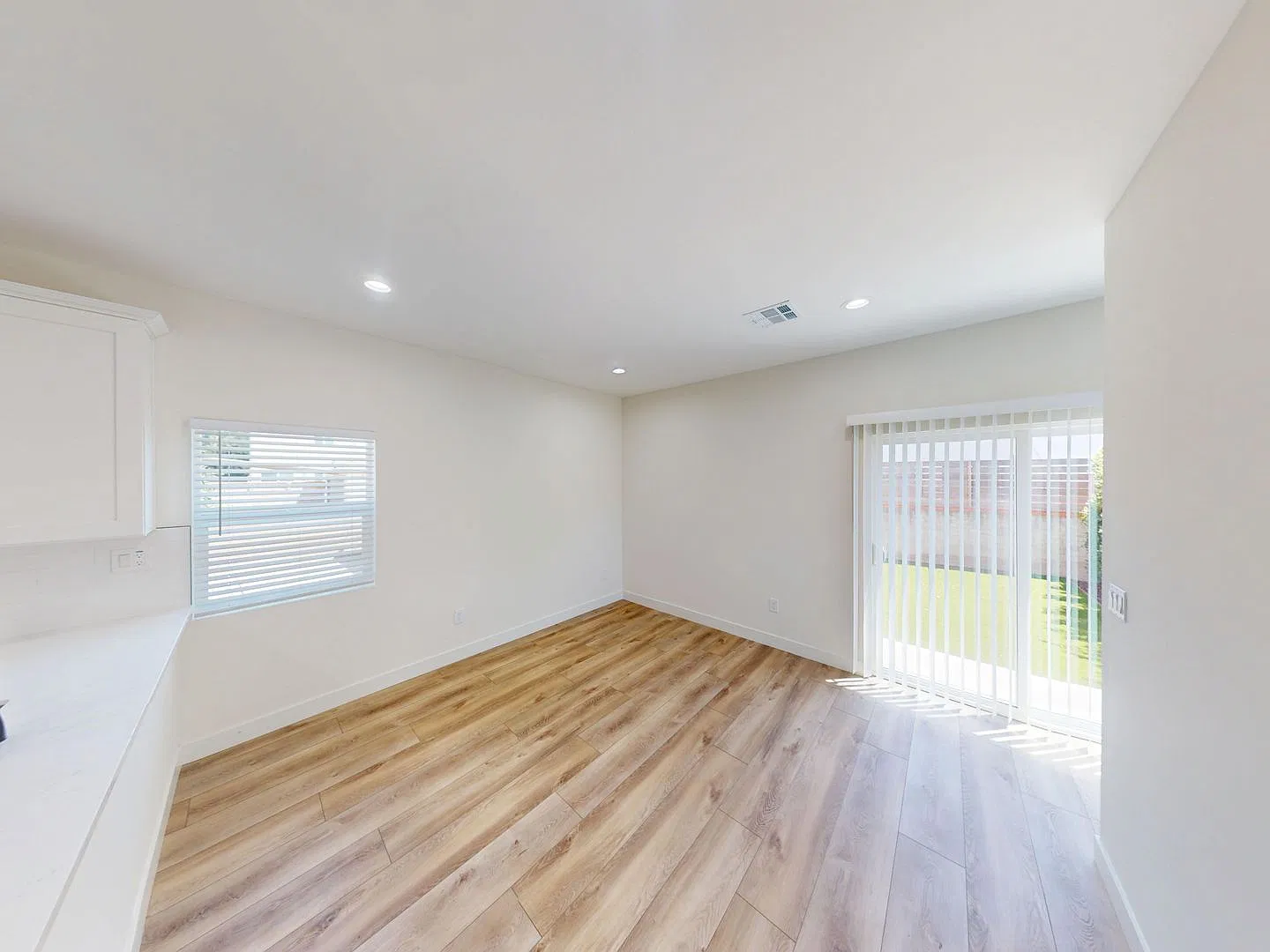 Built in 2025! 4BD/2BA — Photo 4